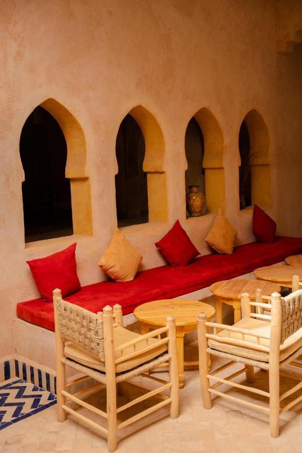 Riadsuerteloca Merzouga Hassilabied Екстериор снимка A Moroccan interior